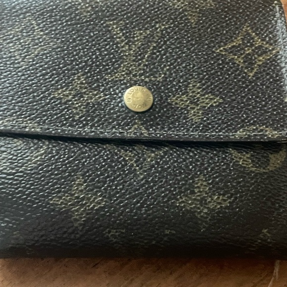 Vintage 2002 Louis Vuitton Trifold M61652 Monogram Canvas Compact Wallet - Picture 14 of 16